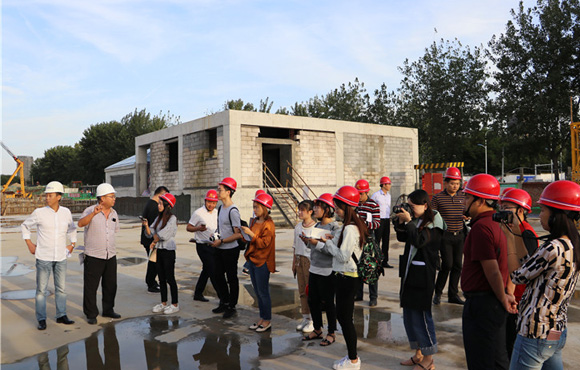 “喜迎十九大 岳阳城建杏妆全国网络媒体行走进国祯环保清溪净水厂