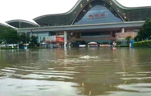 内涝；平Ｃ喑鞘薪ㄉ