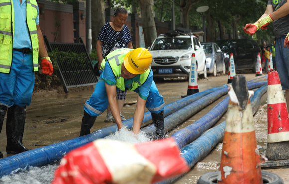 星夜集结，驰援河南！ 富联官网奔赴河南进行抢险救灾工作