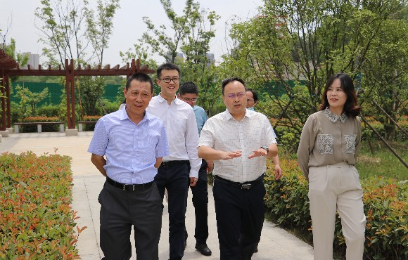 中环水务董事长王堤一行与国祯环７⒄沟餮谢セ