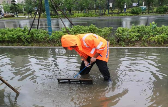 管网事业部积极应对强降雨 全力以赴保安全