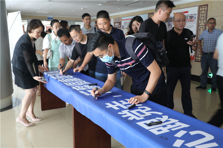 富联娱乐-妄想照进现实,致力成就将来!