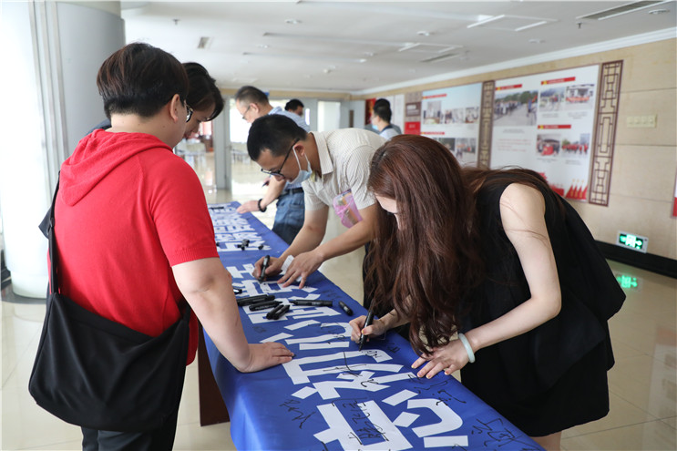 富联娱乐-妄想照进现实,致力成就将来!